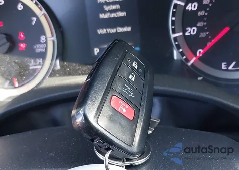 2022 Toyota Highlander Le z USA, uszkodzony, nr VIN 5TDBZRBH5NS589623